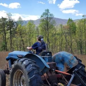 Meet your Posher, Bud